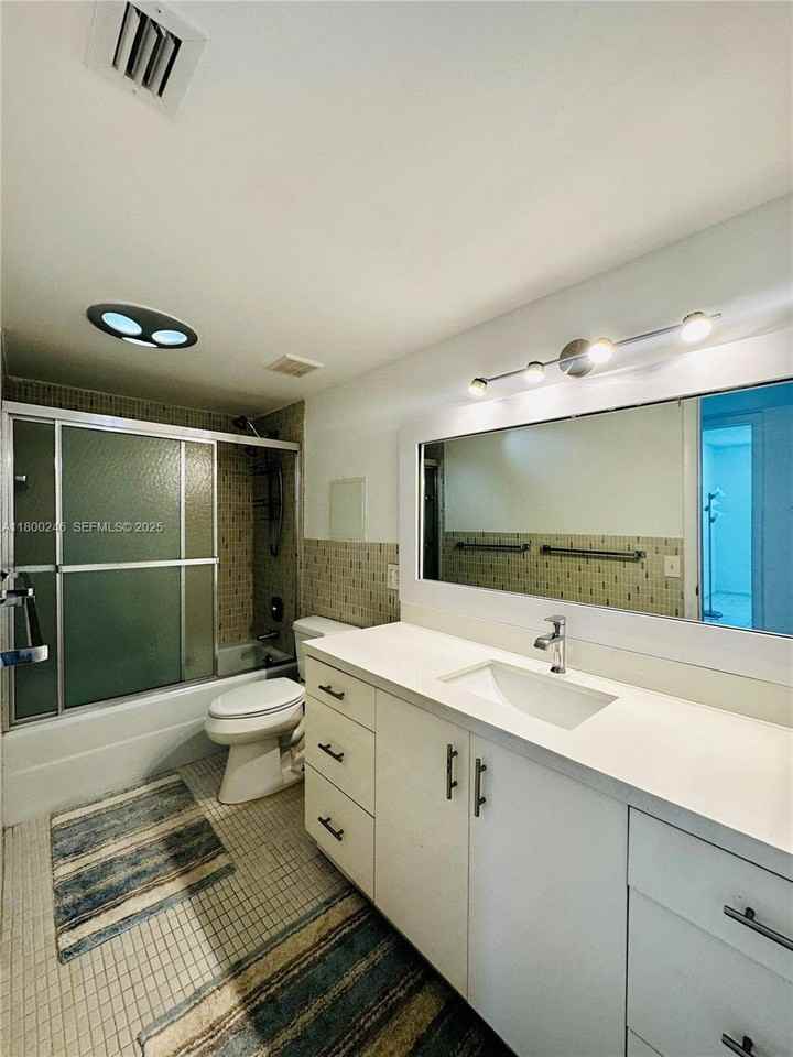 1501 South Ocean Drive #1202 - Photo 3 of 20