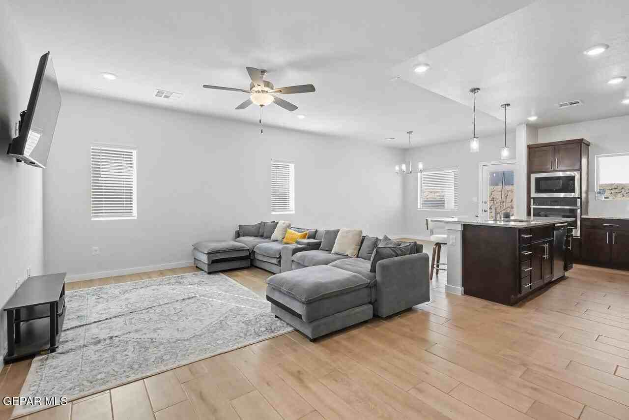 12677 Viendo Norte Dr - Photo 5 of 27