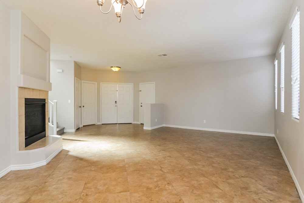 649 Summit Valley Ln - Photo 5 of 17