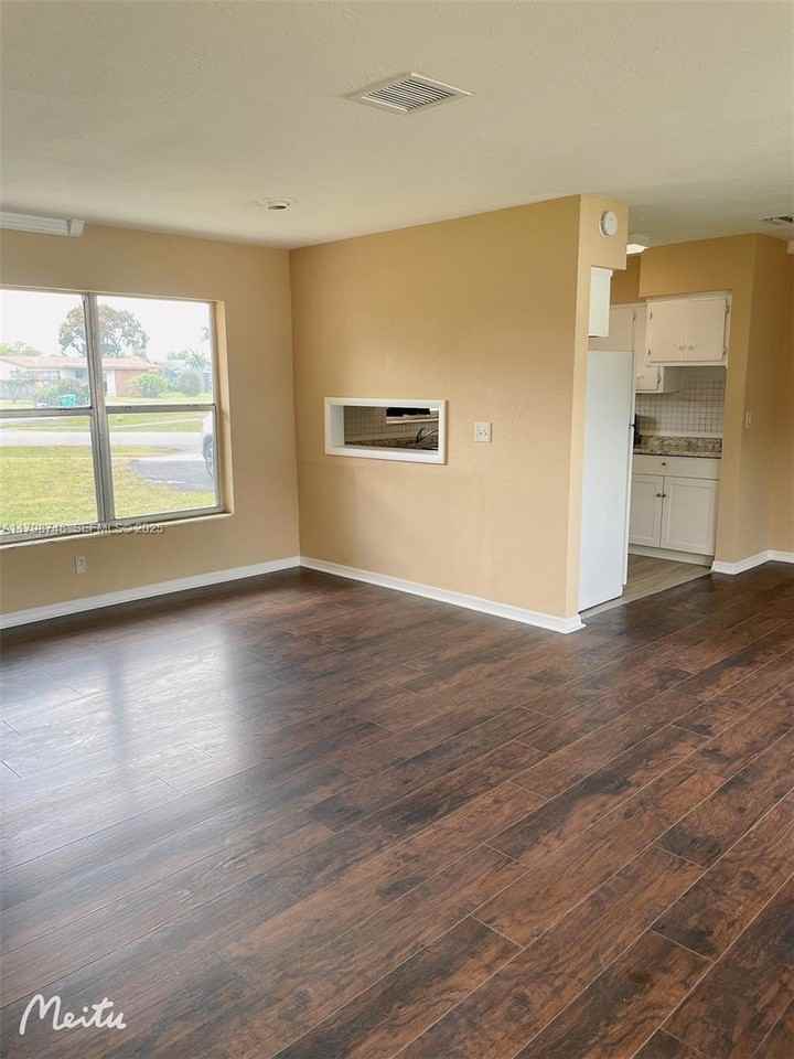 600 Northwest 38th Avenue - Photo 2 of 22