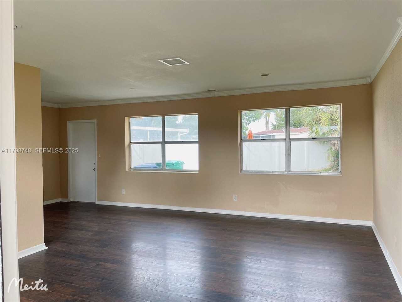 600 Northwest 38th Avenue - Photo 3 of 22