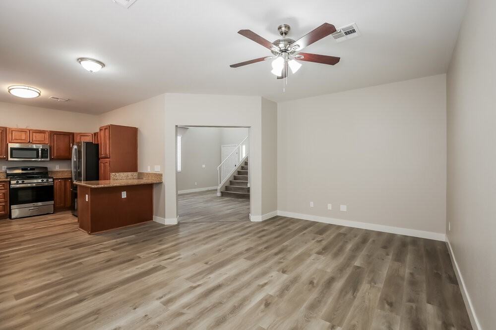 1002 Tidal Foam Ct - Photo 7 of 17