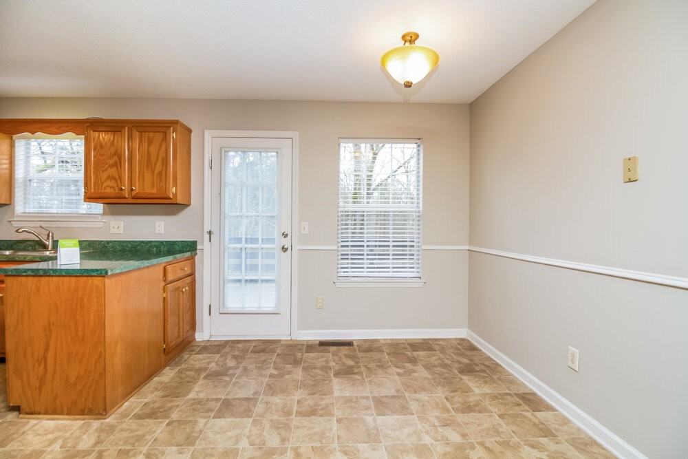 3848 Round Rock Dr - Photo 6 of 17