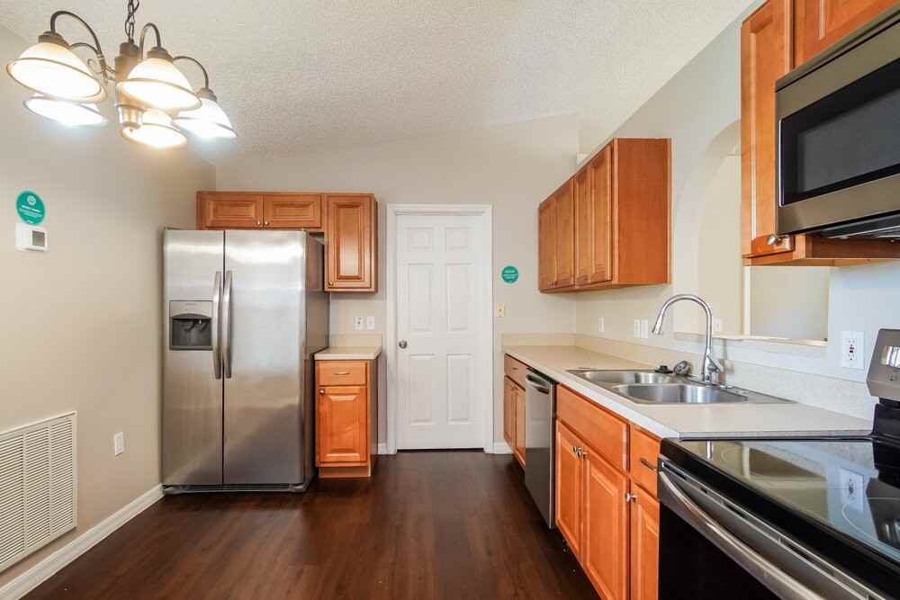 1479 Muir Cir - Photo 7 of 16