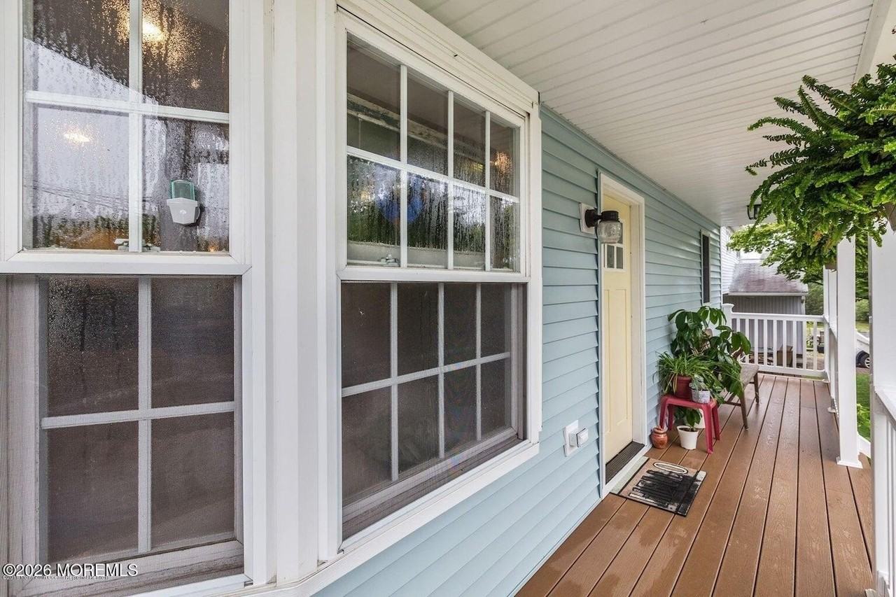 265 E Virginia Ave - Photo 2 of 14