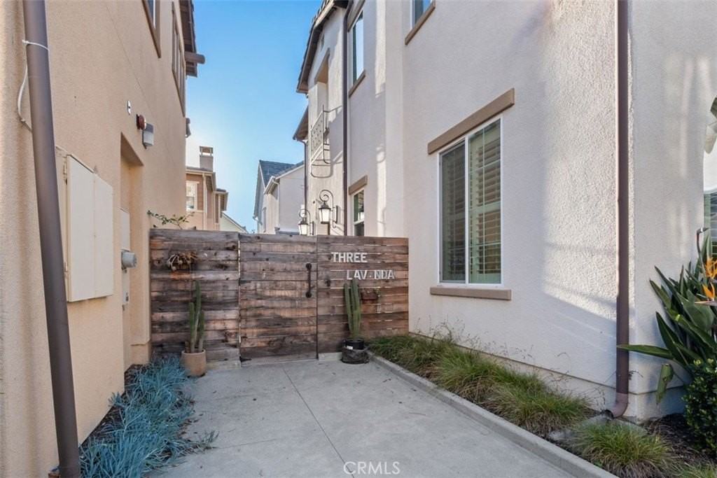 3 Lavanda St - Photo 2 of 40