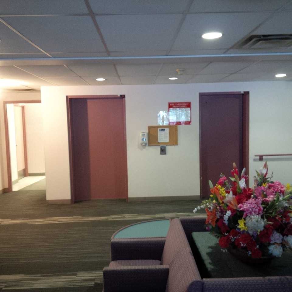 133 Matheson (55+ non-smoking) - Photo 6 of 7