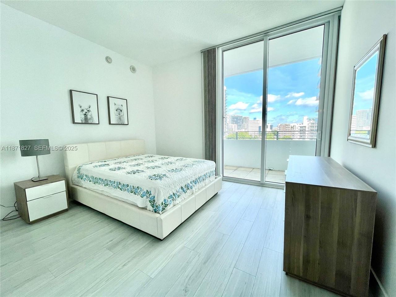 350 Northeast 24th Street #709 - Photo 4 of 15