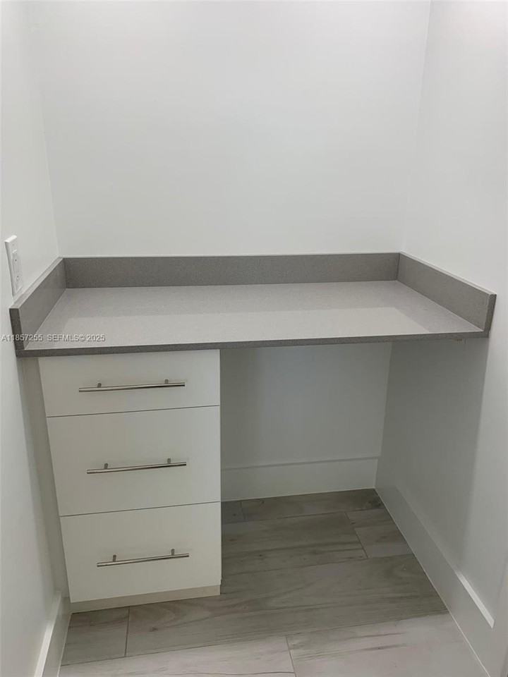 6825 Southwest 45th Lane #7 - Photo 6 of 29