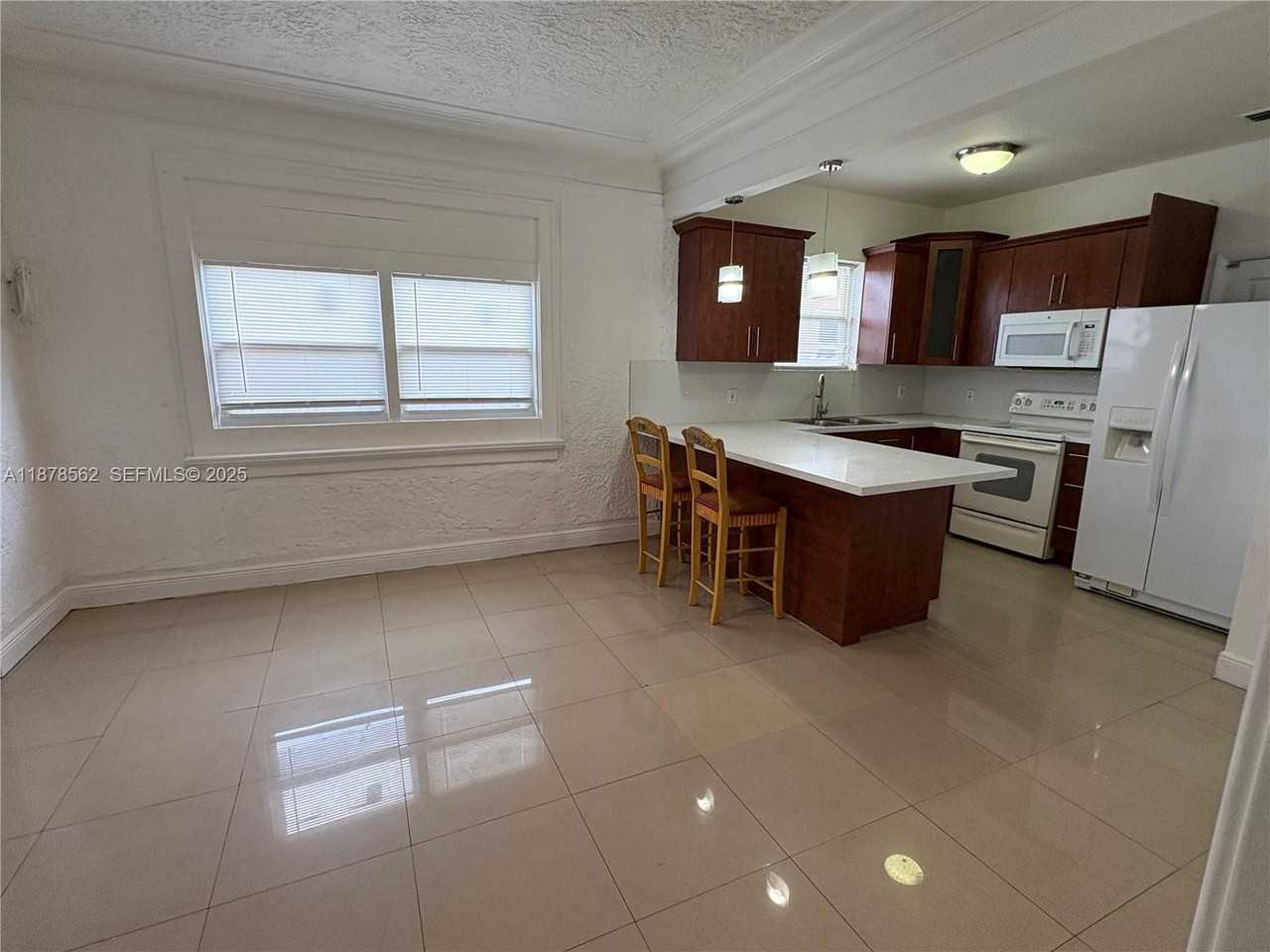 1560 Northwest 25th Avenue - Photo 2 of 25