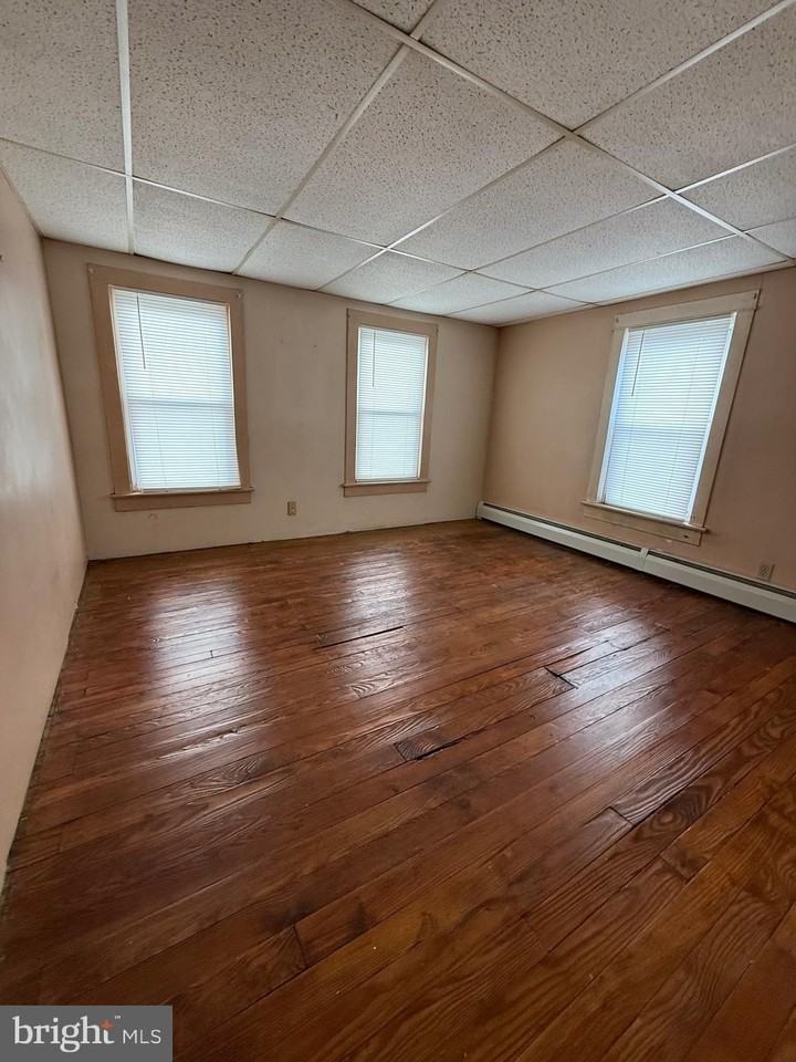 1701 Mohawk St - Photo 6 of 11