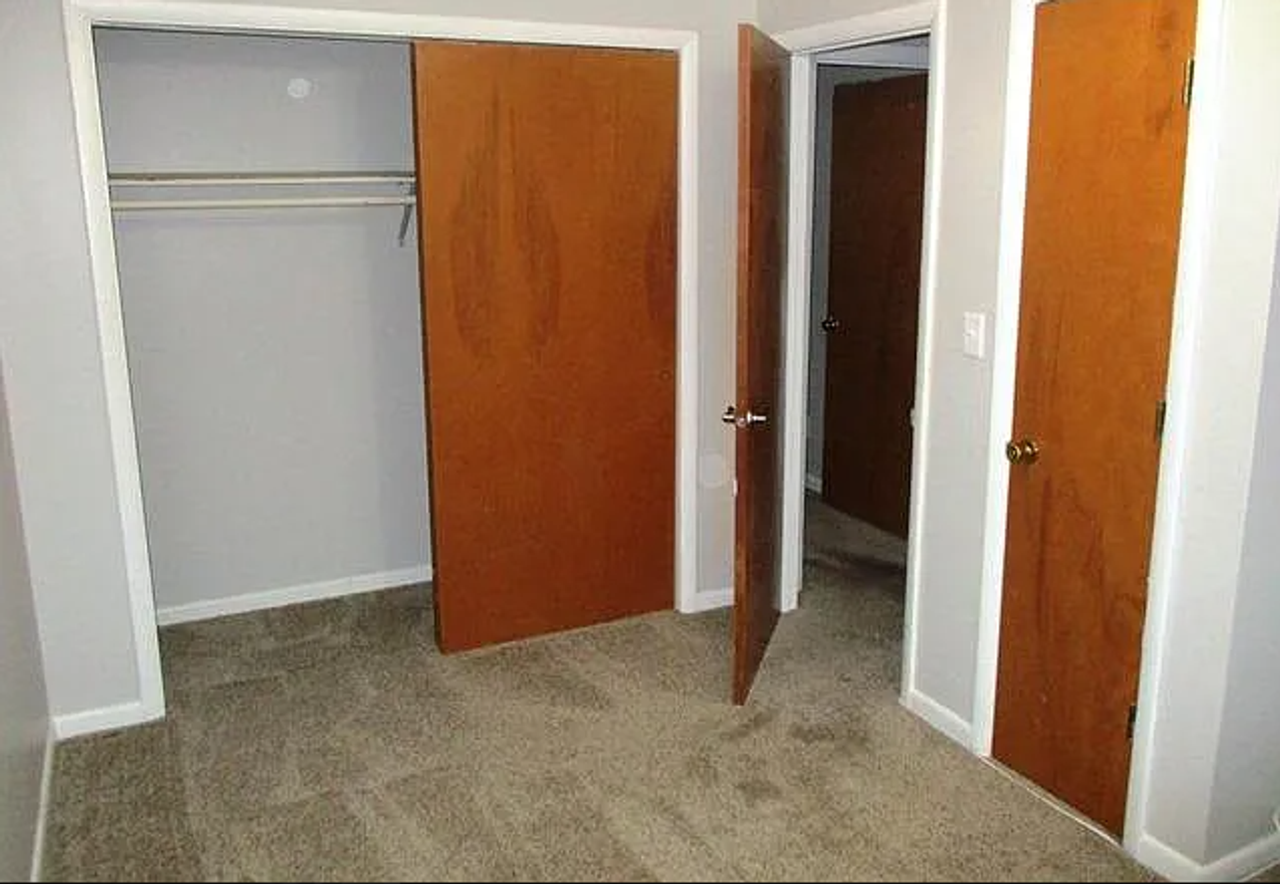 1620 Bryan - Photo 7 of 8