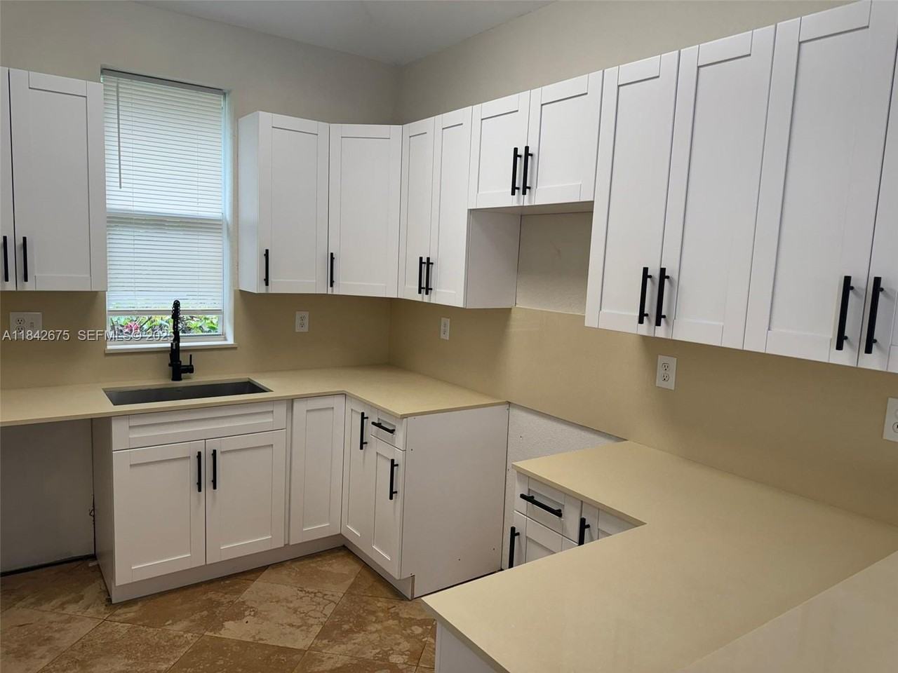 21733 Ingraham Avenue Road #21733 - Photo 4 of 23