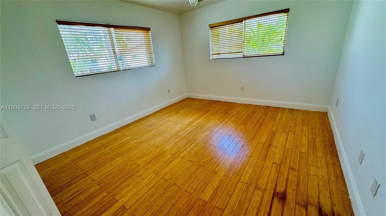 1150 99th Street #25 - Photo 3 of 18