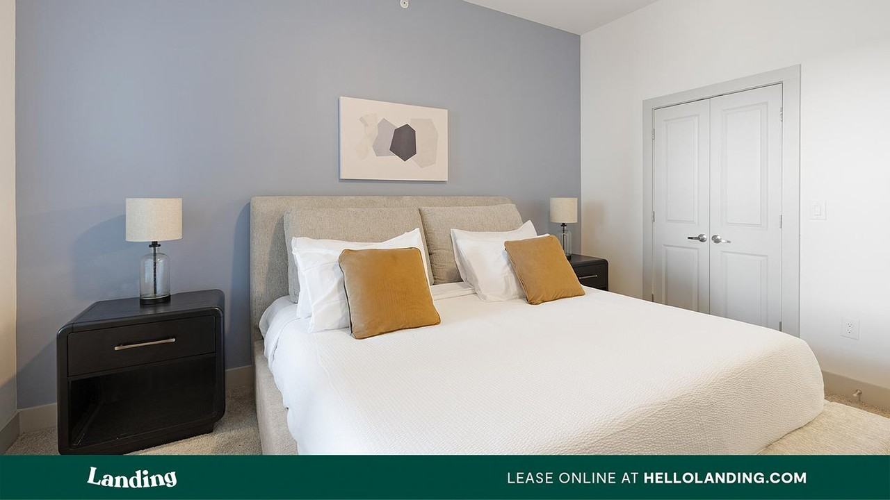 13701 Montfort Dr - Photo 5 of 50