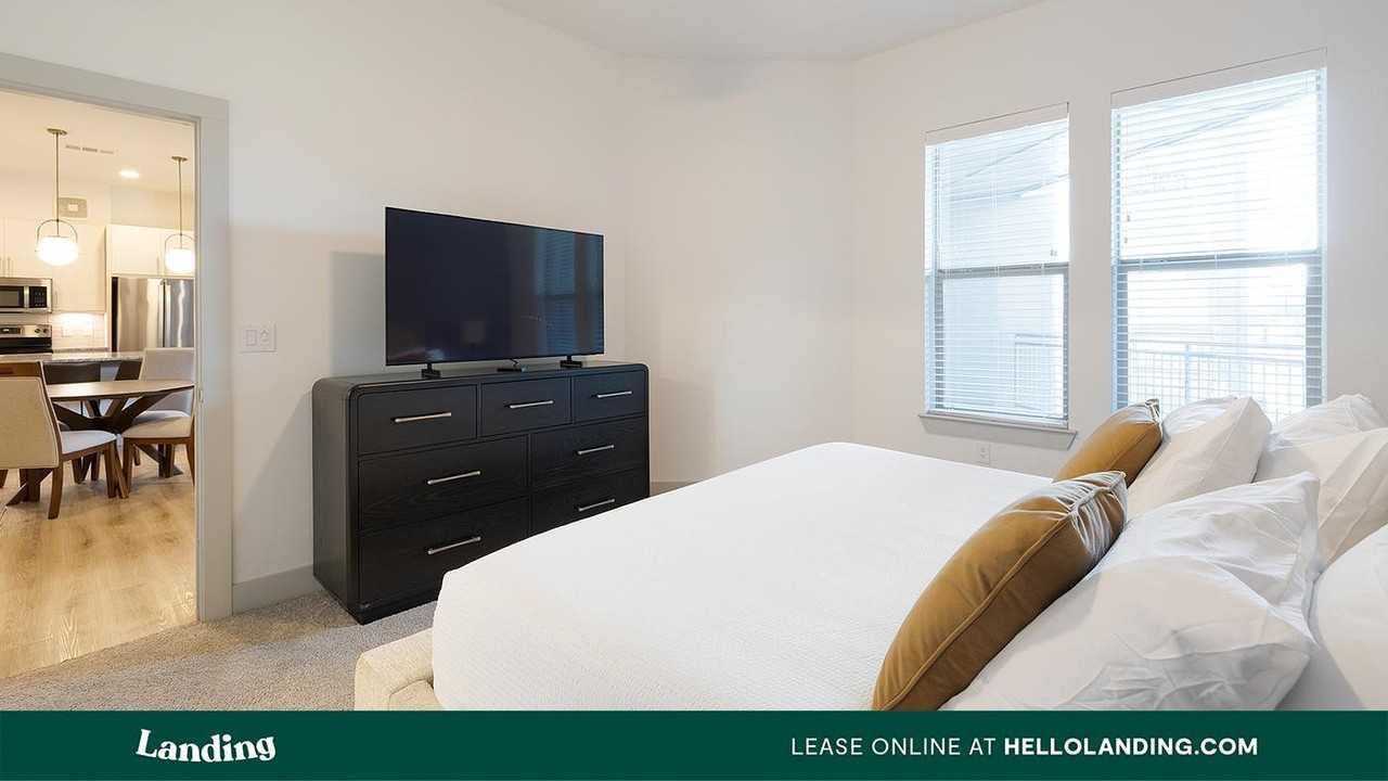 13701 Montfort Dr - Photo 6 of 50