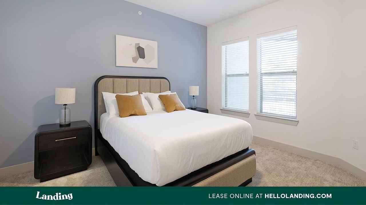 13701 Montfort Dr - Photo 7 of 50