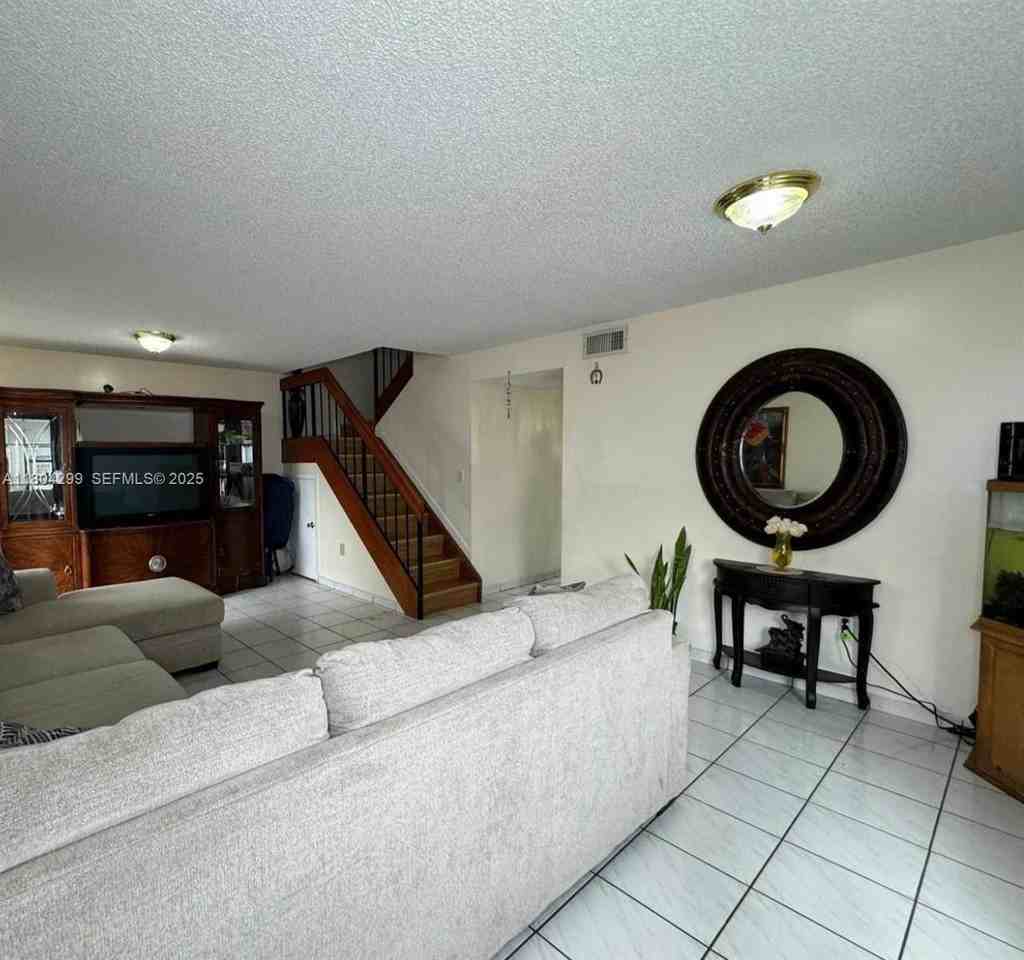 5240 West 24th Court #5240 - Photo 6 of 13