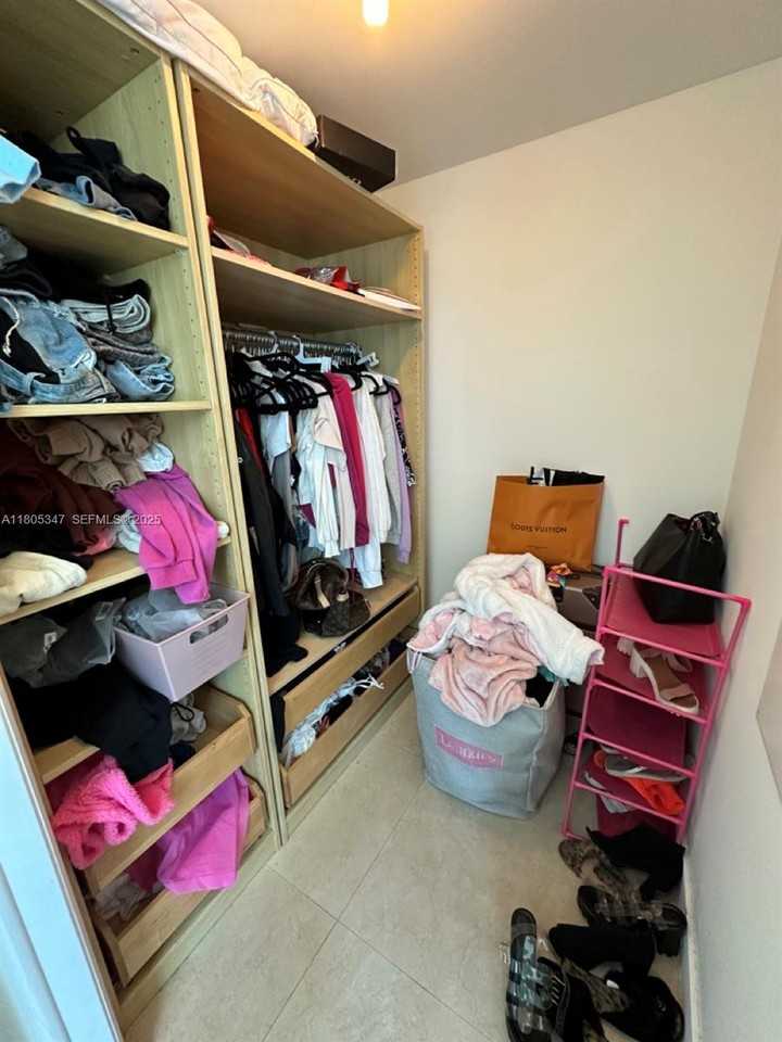 350 South Miami Avenue #1412 - Photo 7 of 22