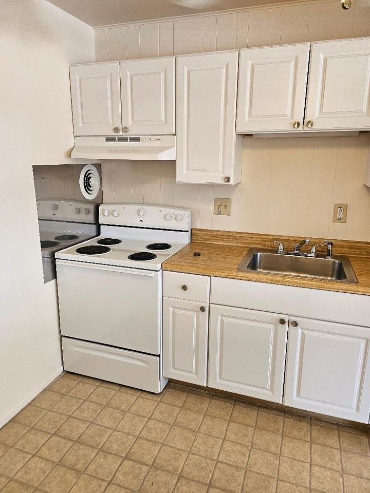 2035 Key West Dr - Photo 7 of 10