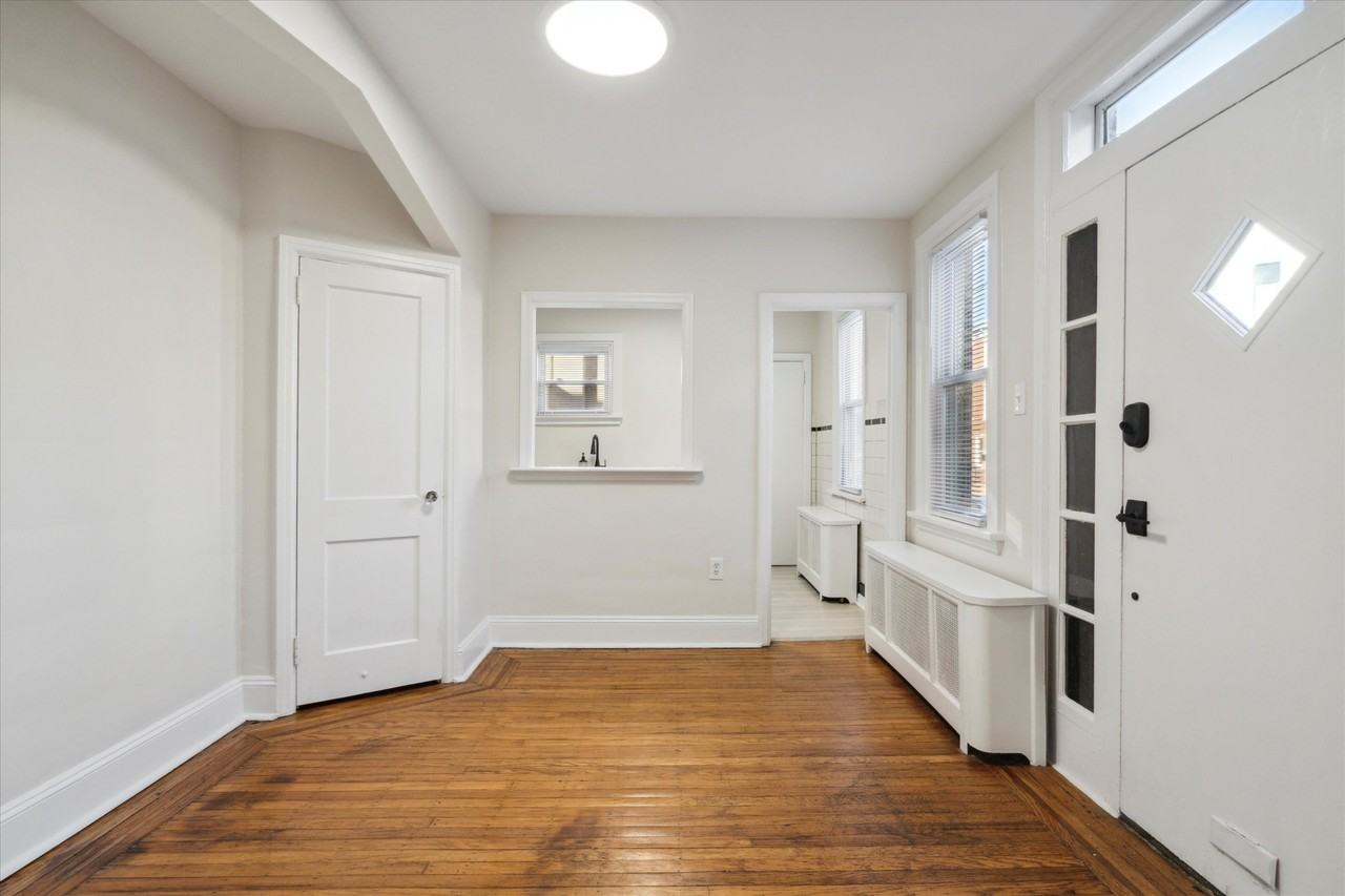 1730 Memphis St - Photo 2 of 19