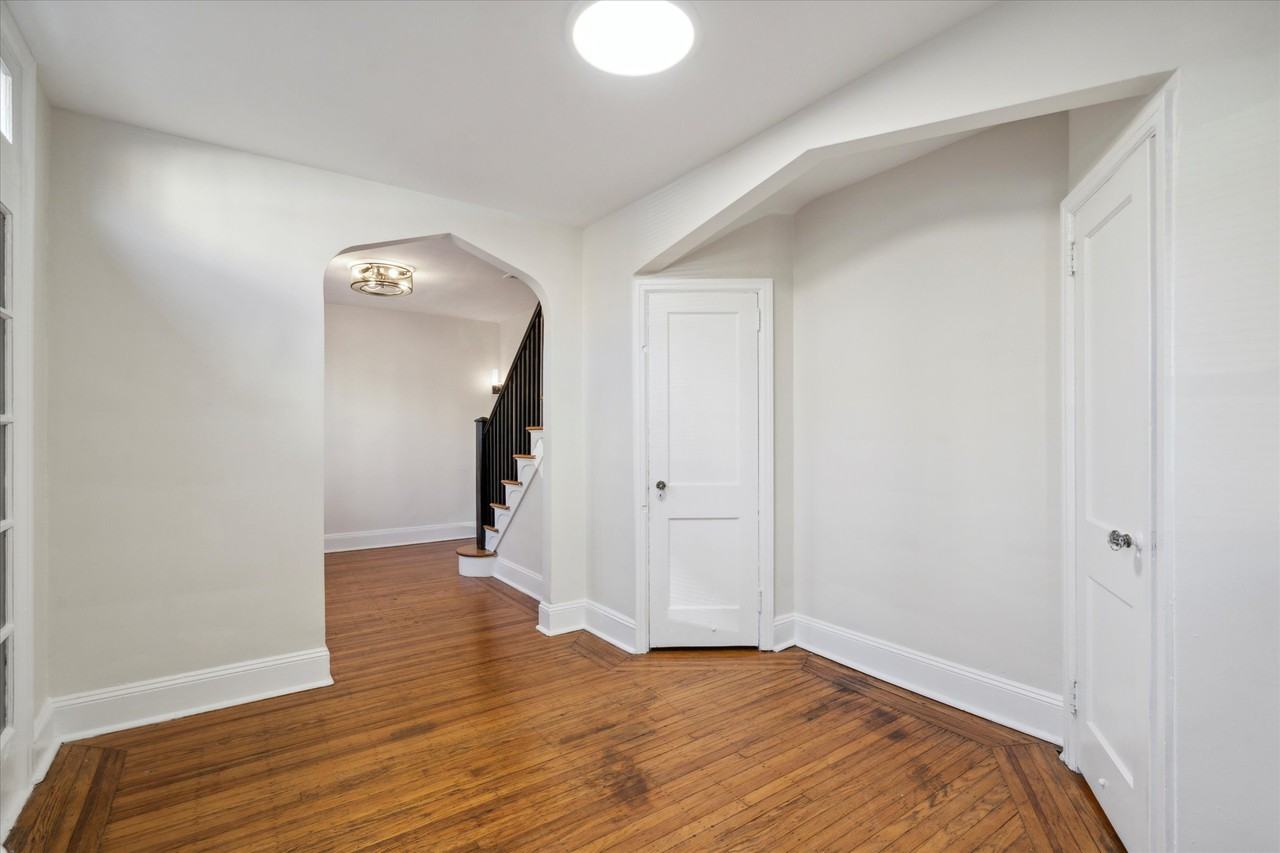 1730 Memphis St - Photo 3 of 19