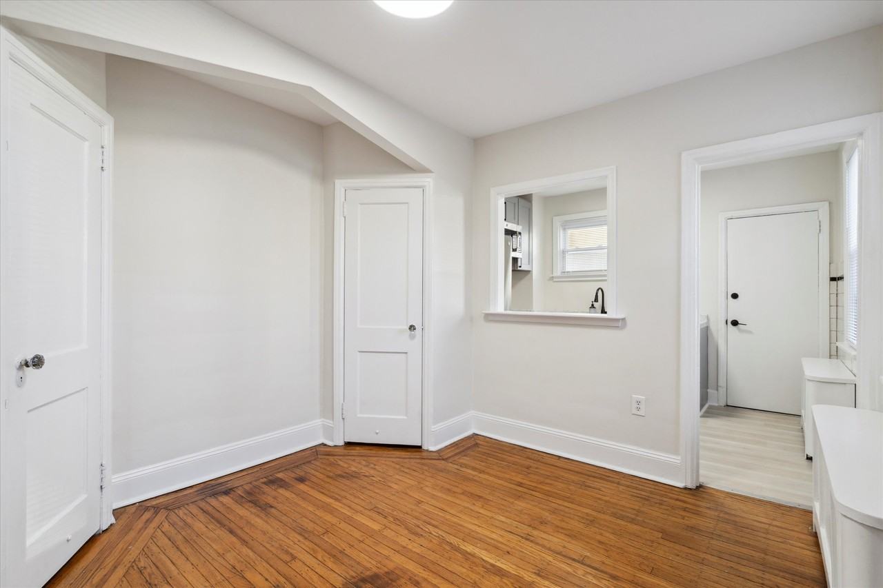 1730 Memphis St - Photo 4 of 19