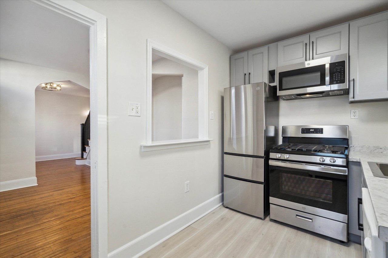 1730 Memphis St - Photo 5 of 19