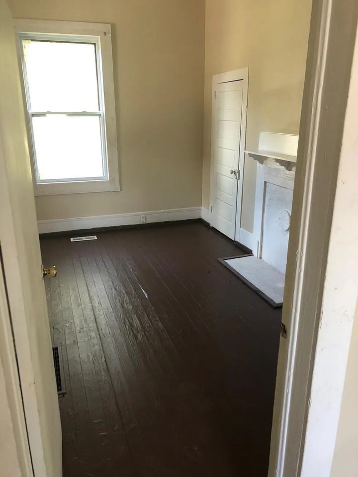 28 Circle St - Photo 4 of 11