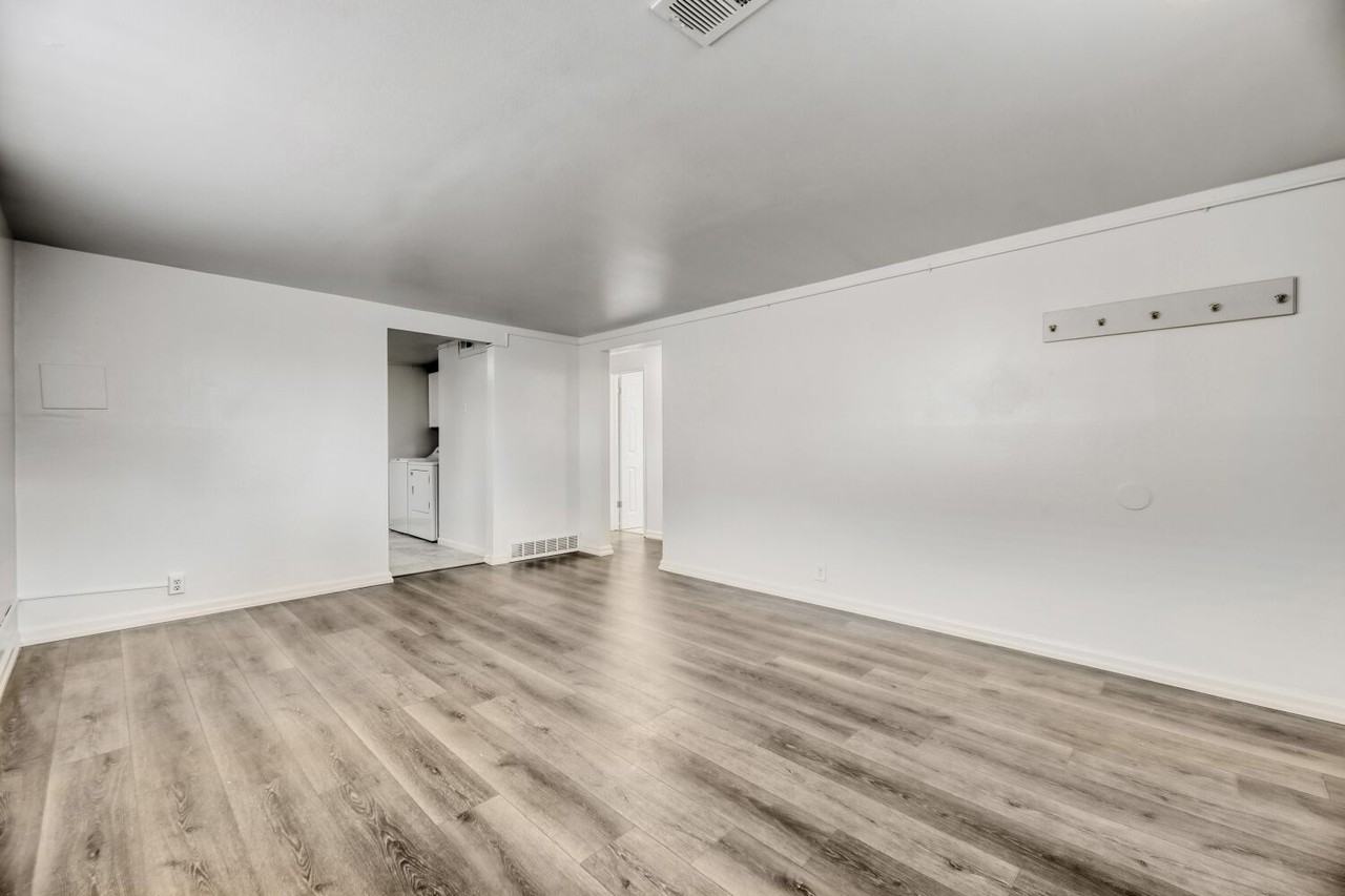 1890 S Garfield St #1890 - Photo 7 of 28