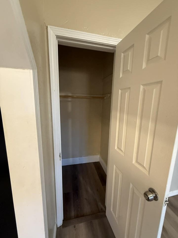 2218 S Taylor St #3 - Photo 3 of 9