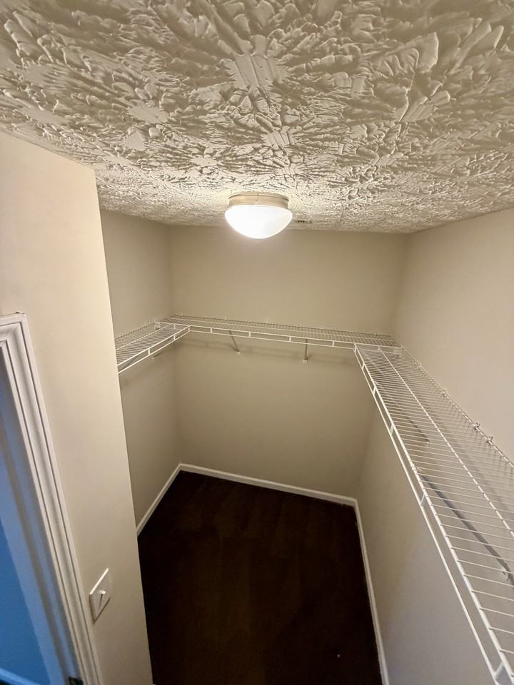 6296 Ellenwood Dr - Photo 2 of 11