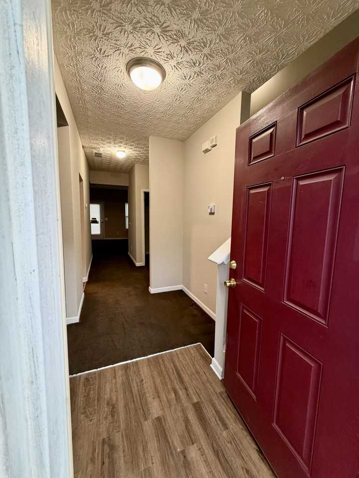 6296 Ellenwood Dr - Photo 4 of 11