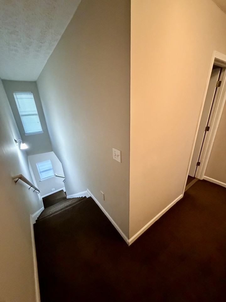 6296 Ellenwood Dr - Photo 5 of 11