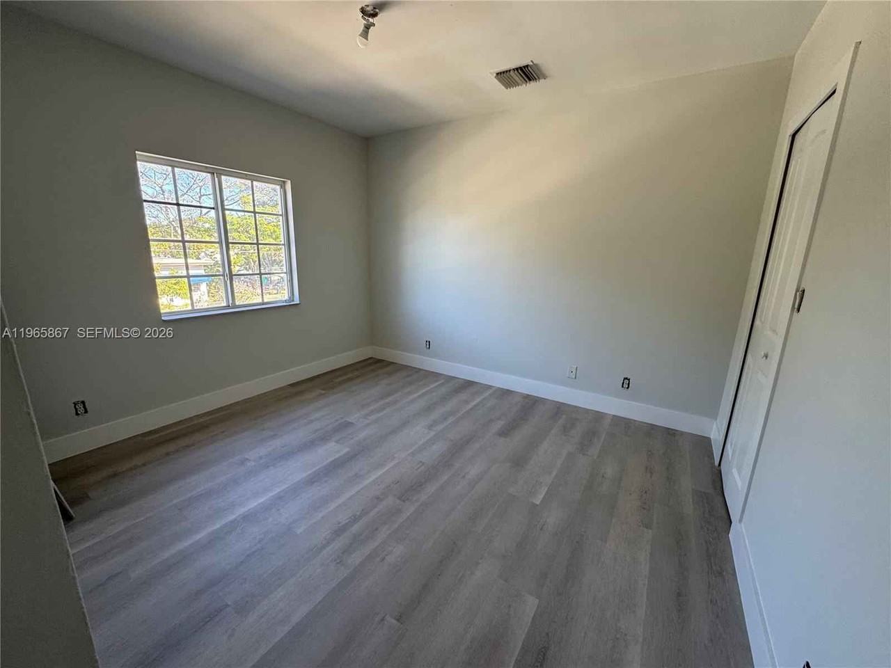 5736 Tyler St #0 - Photo 5 of 19