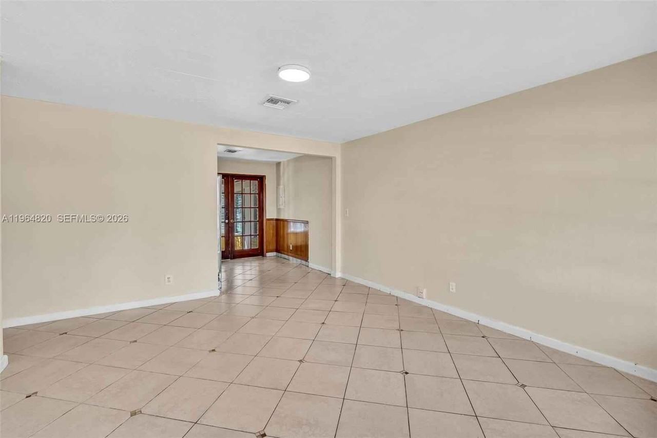 4214 Sw 49th Ct - Photo 2 of 40