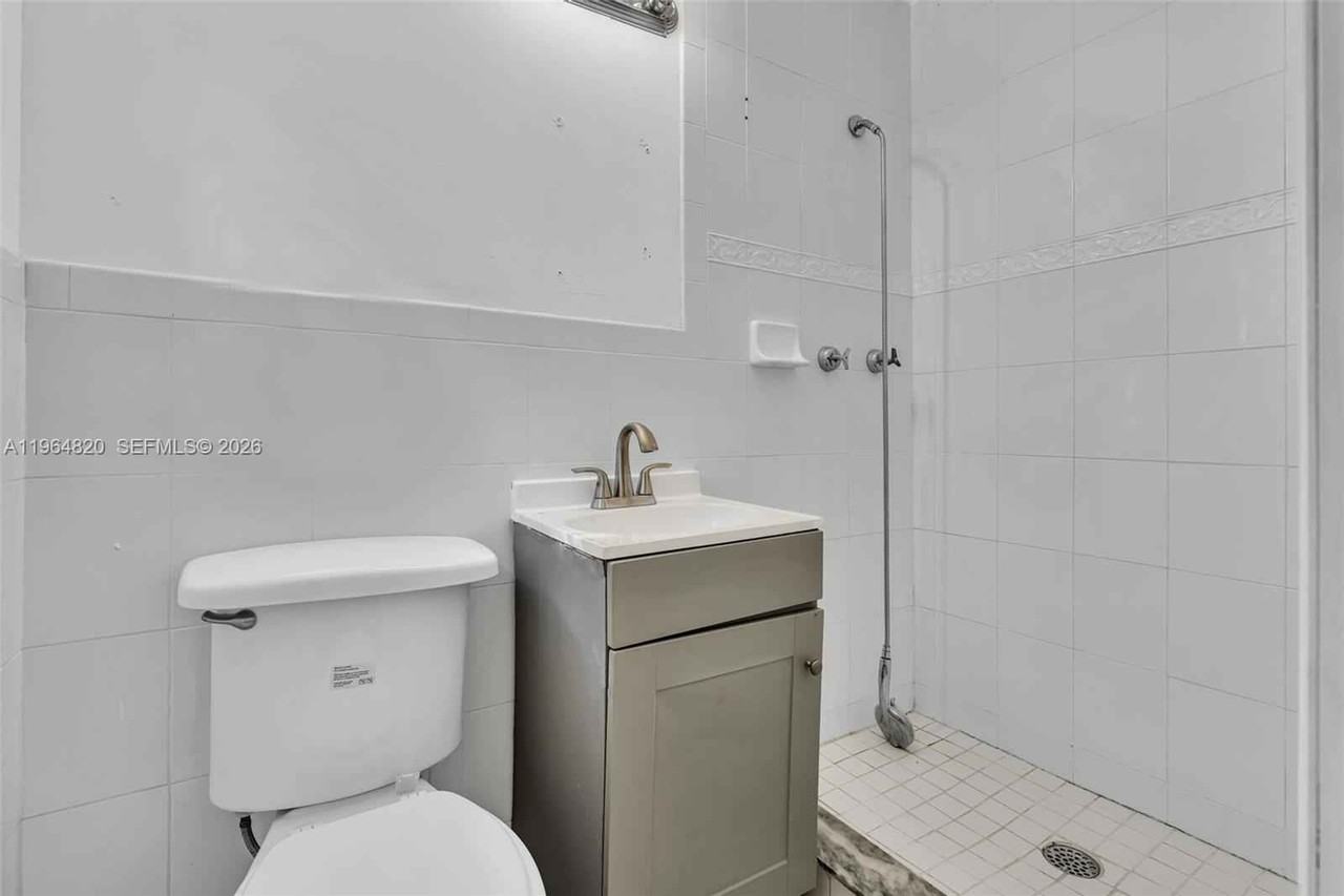 4214 Sw 49th Ct - Photo 3 of 40