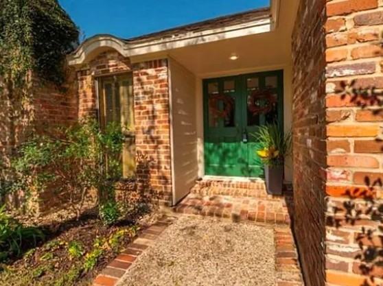 7080 Blarney St - Photo 2 of 12