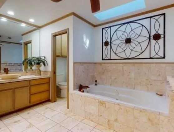 7080 Blarney St - Photo 6 of 12