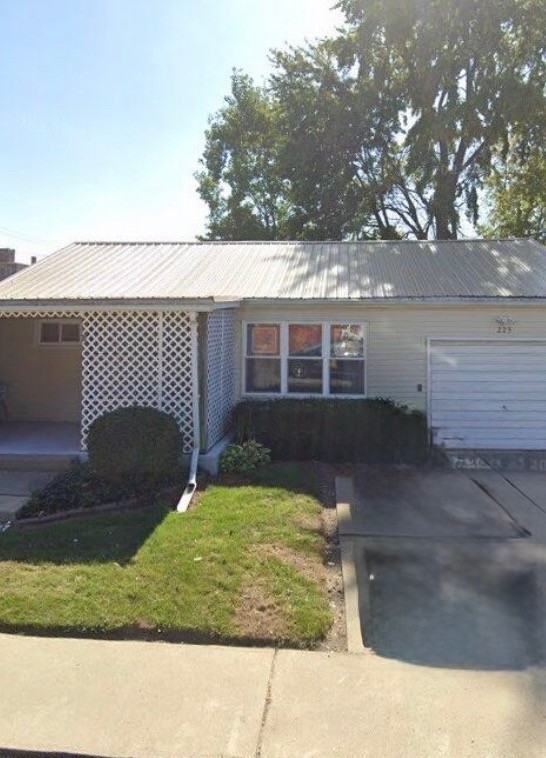 225 Owens St - Photo 2 of 2