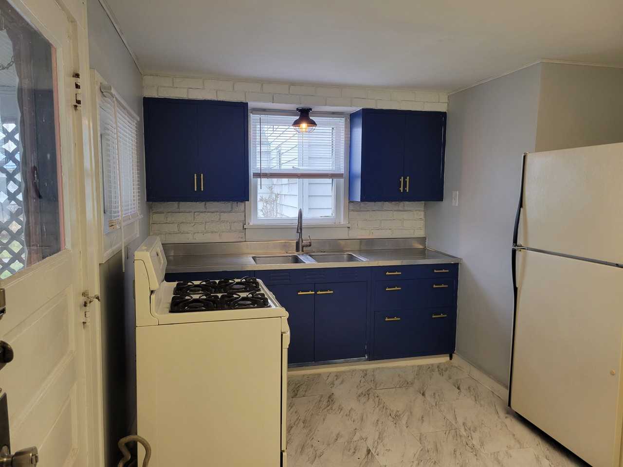 417 Beaver St #1 - Photo 3 of 18