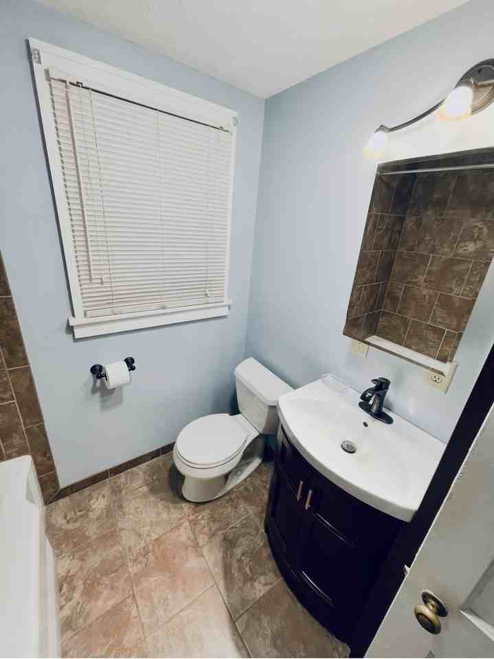 417 Beaver St #1 - Photo 5 of 18