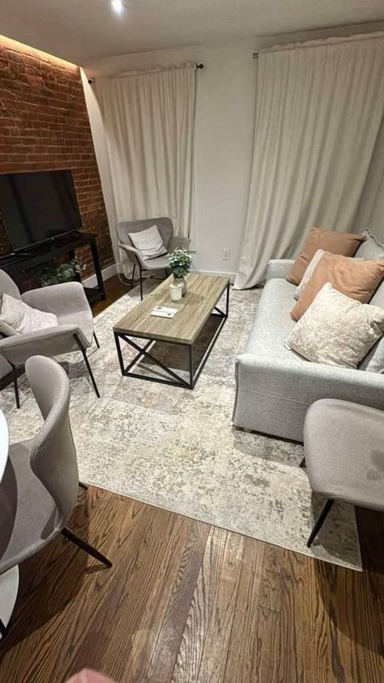 716 Madison St #1466892P - Photo 3 of 11