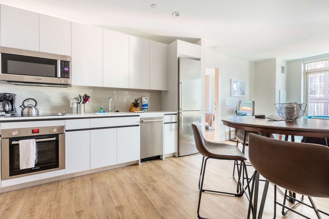 131 Seaport Blvd #1050361P - Photo 6 of 17