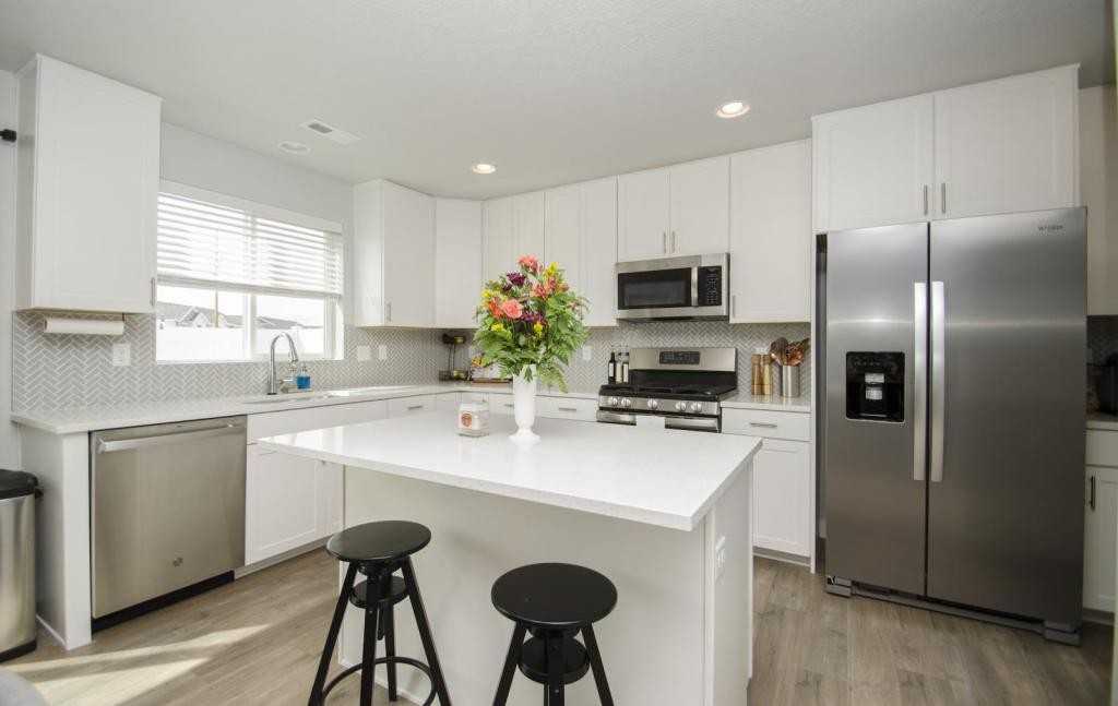 3893 S 3100 W - Photo 5 of 23