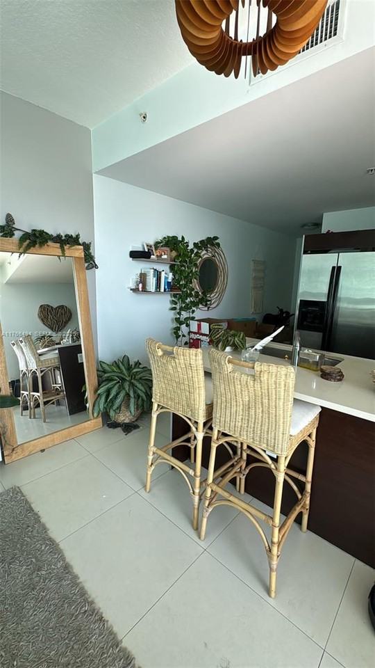 1900 North Bayshore Drive #3903 - Photo 4 of 7