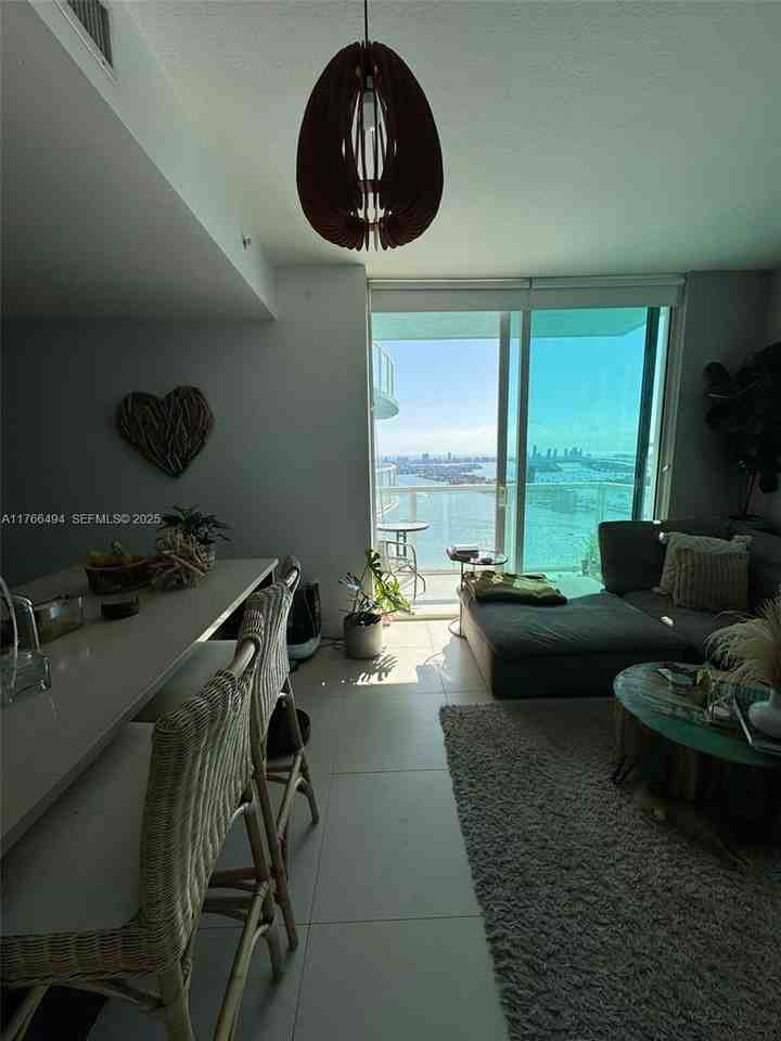 1900 North Bayshore Drive #3903 - Photo 5 of 7