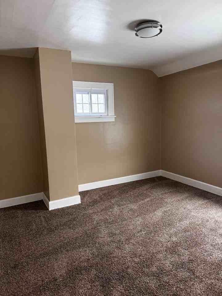 912 Elbon Rd - Photo 5 of 7