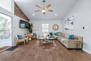 featured image of 120 Sherwood Ave