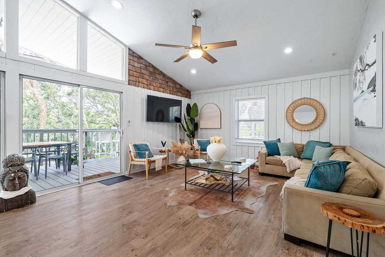 120 Sherwood Ave #1281951P - Photo 4 of 50